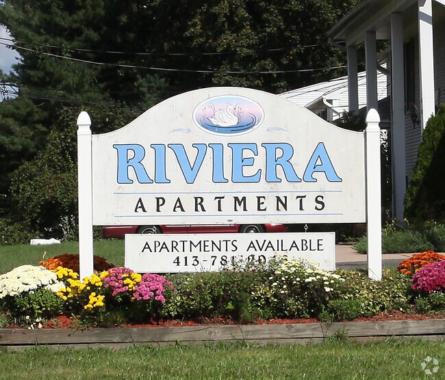 Riviera Apartments 1122 Riviera Dr Agawam MA 01001 Apartment Finder