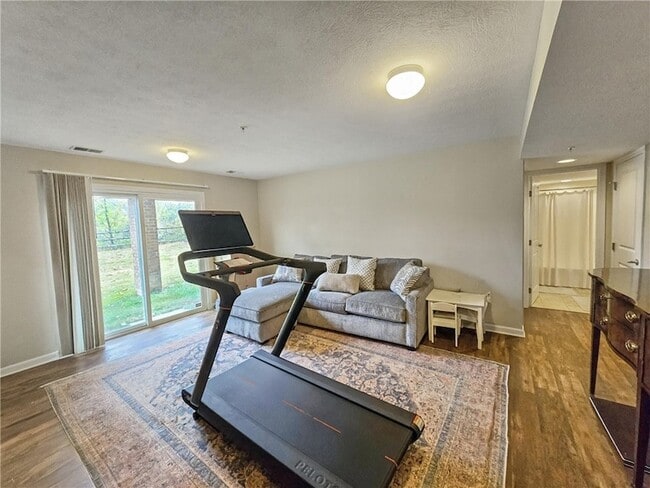 Building Photo - 813 Fairgate Drive