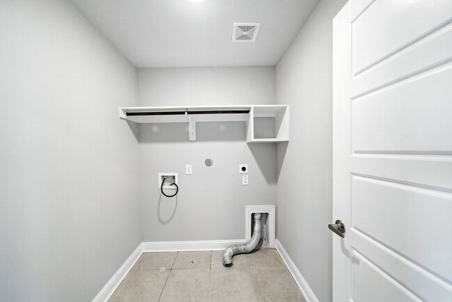 Building Photo - 32943 Turning Springs Dr