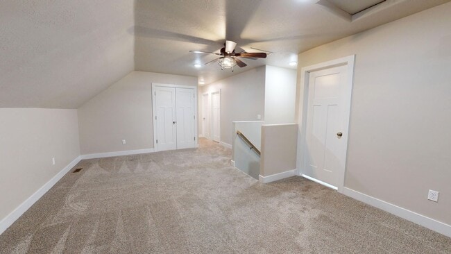 Building Photo - 1563 S Topaz Dr