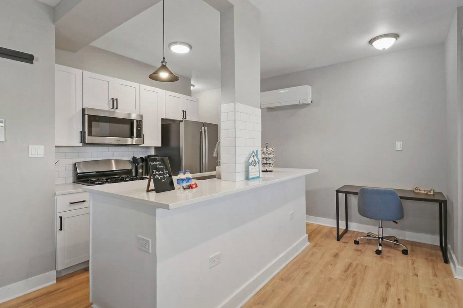 Building Photo - 5015 Main St