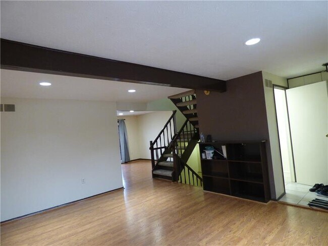 Building Photo - 794 Wheatland Cir