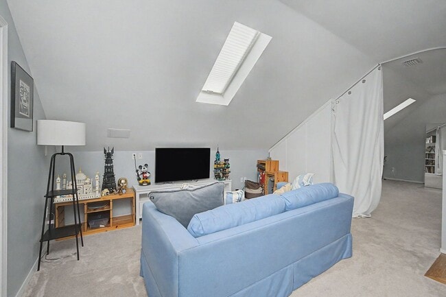 Building Photo - FIVE Bedroom Home in Bluewater Bay