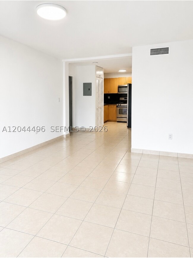 Building Photo - 16851 NE 35th Ave