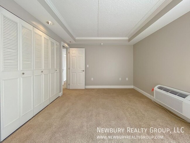 Building Photo - 530 N Main St