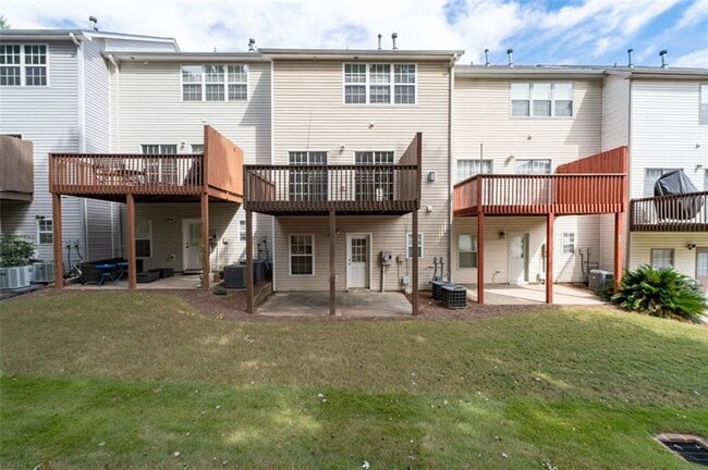 Building Photo - 532 Lantern Wood Dr