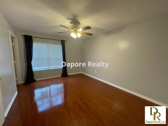 Building Photo - Move In Ready 2 Bed, 2 Bath, Bottom Floor ...