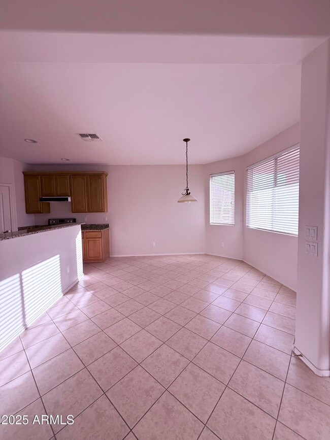 Building Photo - 22043 W Shadow Dr