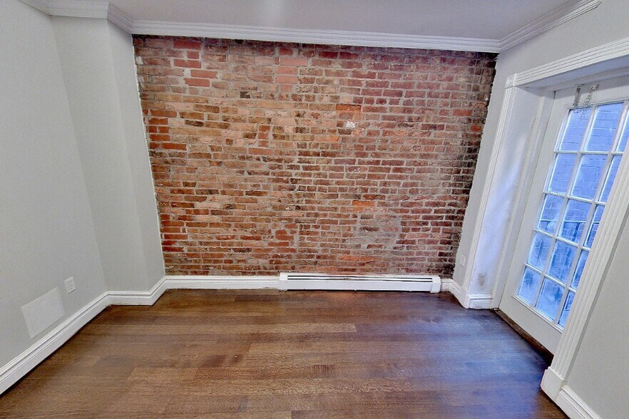 Building Photo - 939 2nd Ave