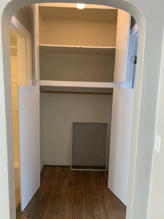 Building Photo - Dorway Place