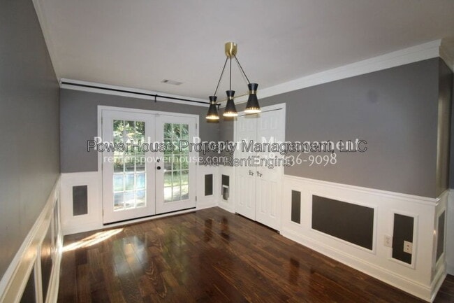 Building Photo - 4017 Doral Dr