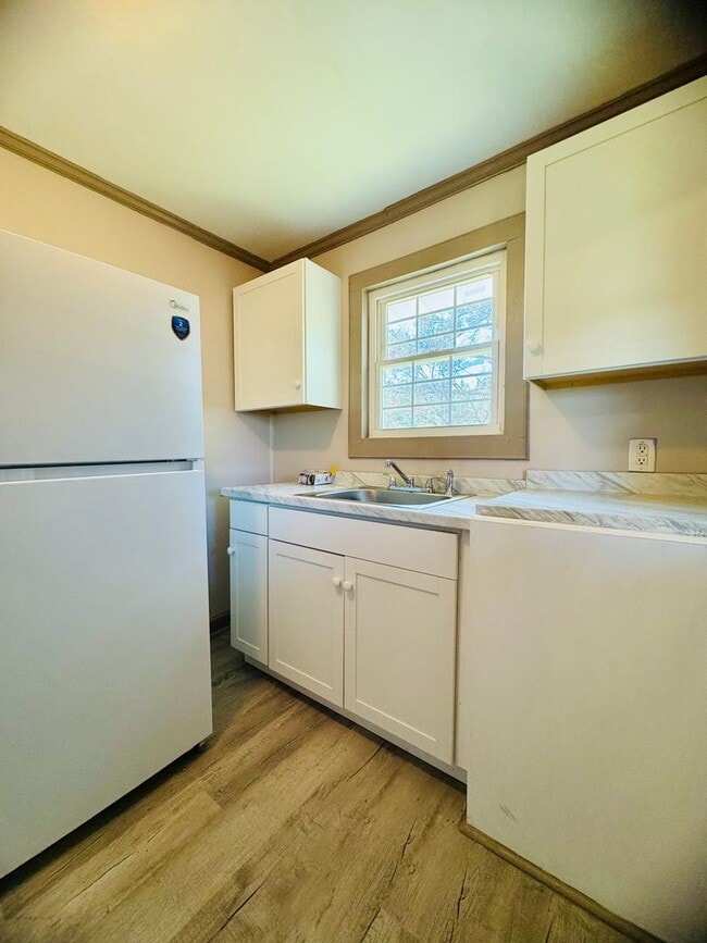 Building Photo - Convenient and Comfy home in Franklinton