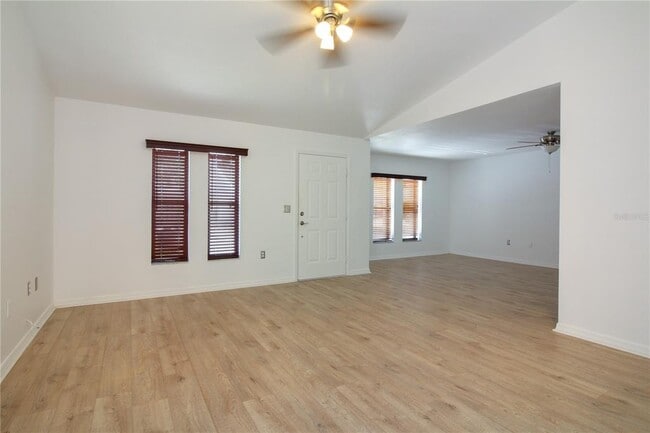 Building Photo - 1018 Station St