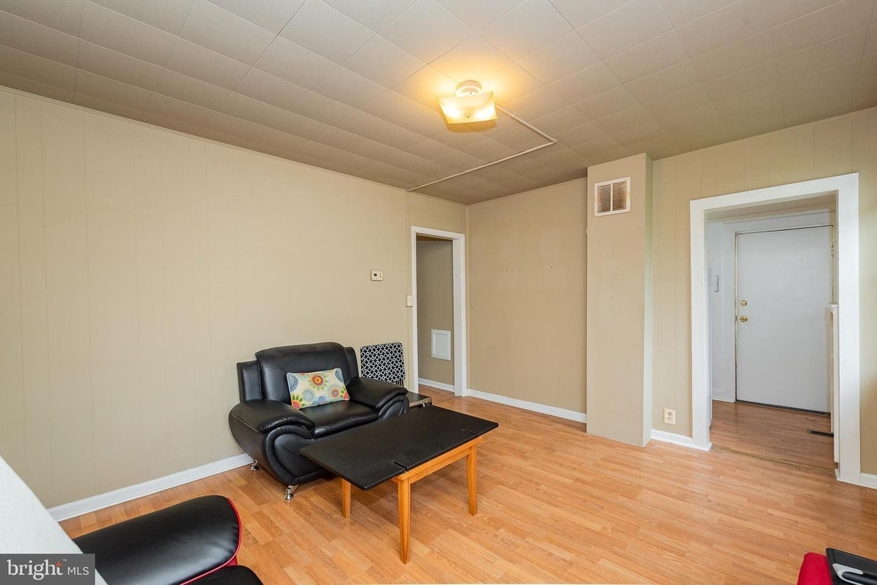 Building Photo - 1007 Church St