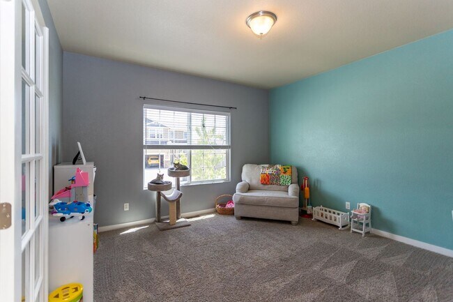 Building Photo - Immaculate 3-Story Home | Comfort, Space &...