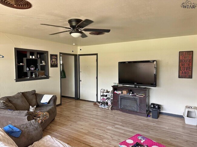 Building Photo - 4800 George St