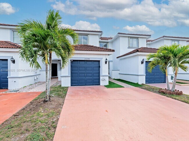 Building Photo - 11512 NW 48th Terrace