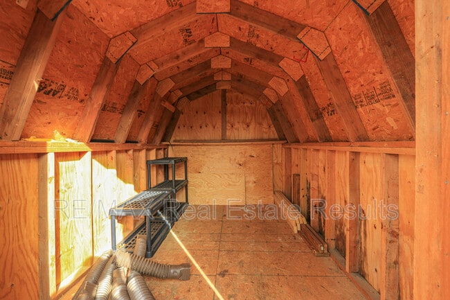 Building Photo - 1000 Peak St