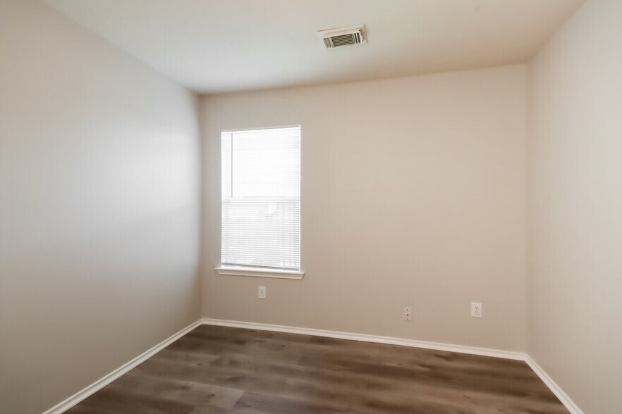 Building Photo - 17406 Wigeon Way Dr