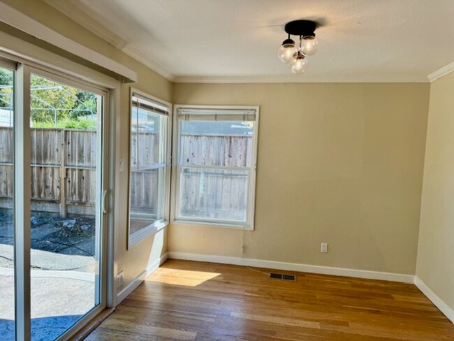 Building Photo - Charming single level home in Walnut Creek...