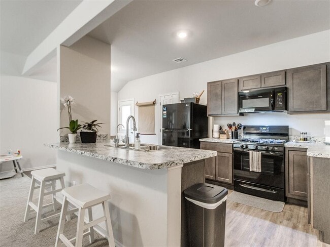Building Photo - 823 Highgarden Cir