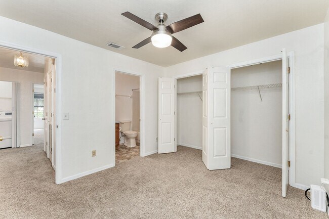 Building Photo - 831 NW 42nd Terrace