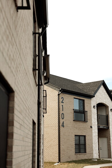 Building Photo - Oak Hill Apartments