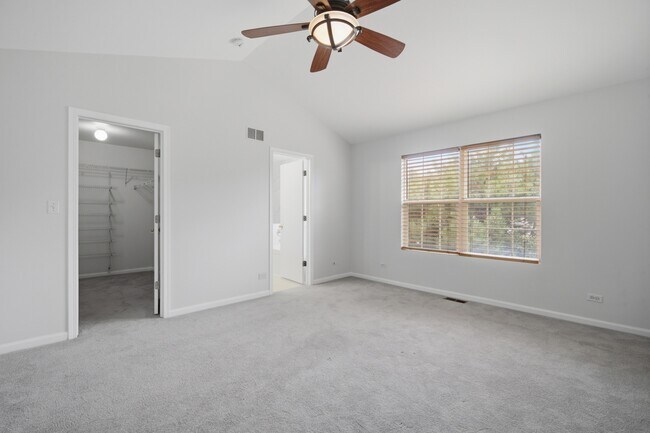 Building Photo - 611 Lakeridge Ct
