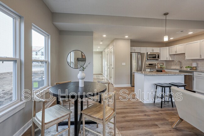 Building Photo - 2904 S Harvard Ave