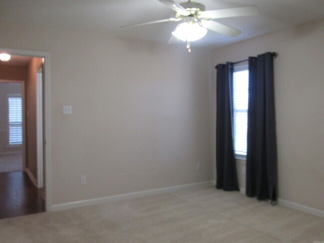 Building Photo - 3875 AR-236