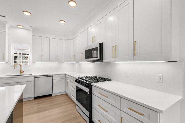 Building Photo - 113 ARBOR RIDGE CIR