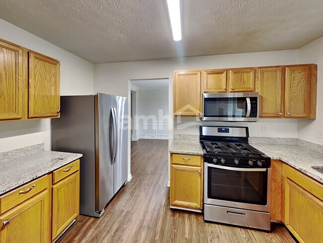 Building Photo - 3254 Ashgrove Ln SW