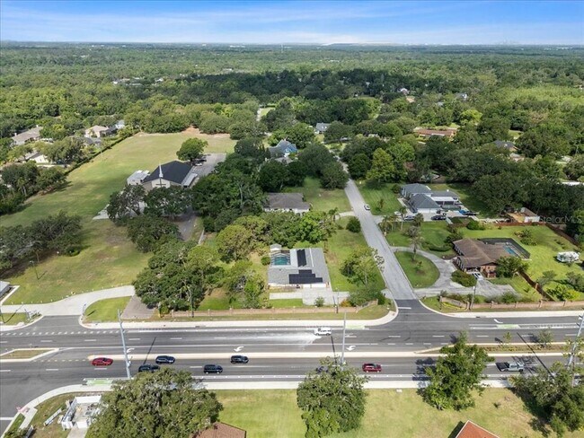Building Photo - 903 Tomahawk Trail