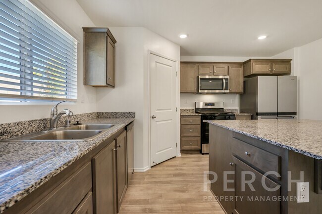 Building Photo - 30540 Altima Ct