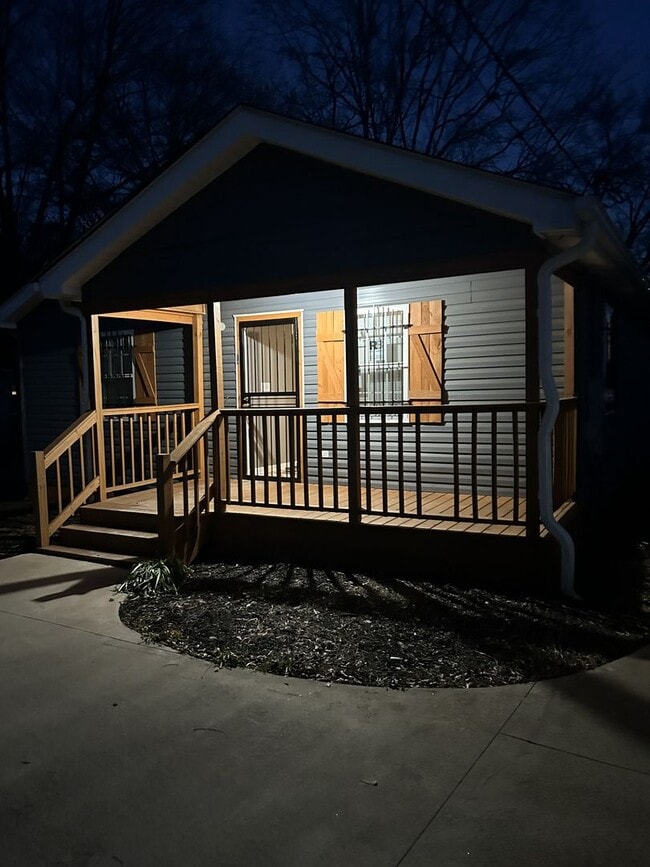 Building Photo - Very Nice Two Bedroom Two Bath Coming SOON!