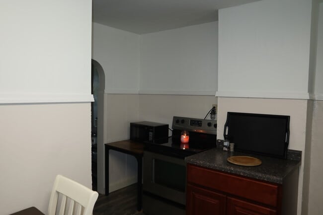 Building Photo - 318 Pike Run Dr