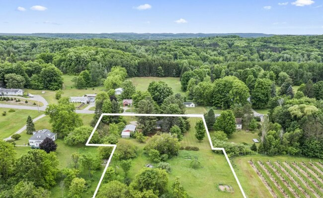 Building Photo - 3-Bedroom Rental Modern Upgrade Pole Barn ...