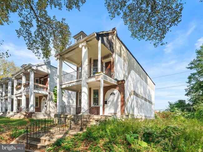 Building Photo - 508 Midvale Ave