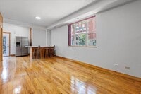 Building Photo - 2 bedroom in Chicago IL 60622