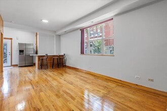 Building Photo - 2 bedroom in Chicago IL 60622