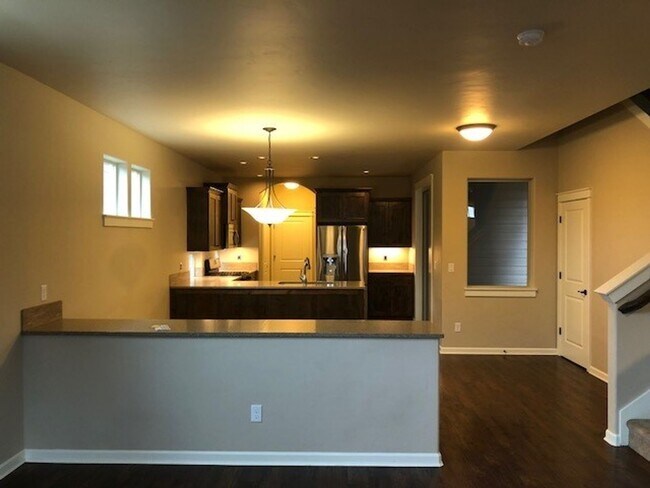 Building Photo - 20793 NE Sierra Dr