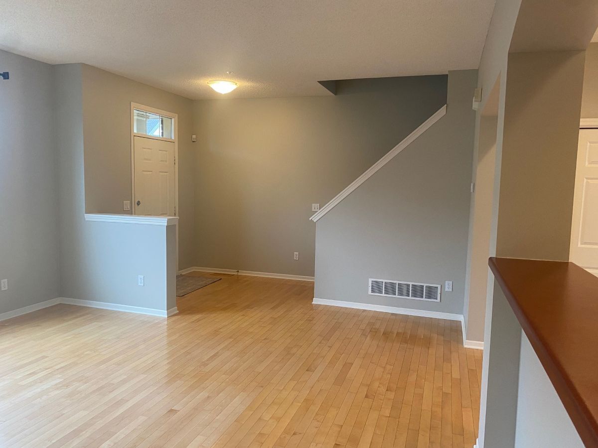 Building Photo - 11346 Stratton Ave