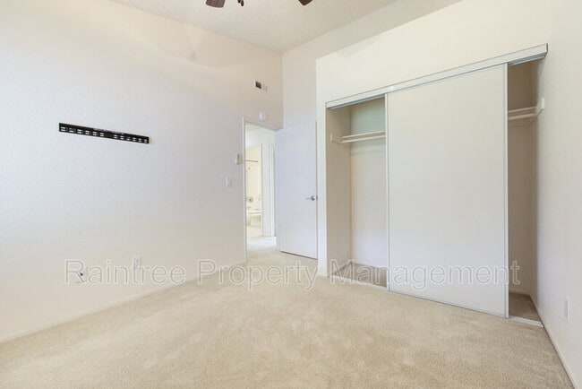 Building Photo - 732 Butterfield Rd