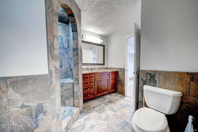 Building Photo - Woodlawn is one of the area's most sought after communities