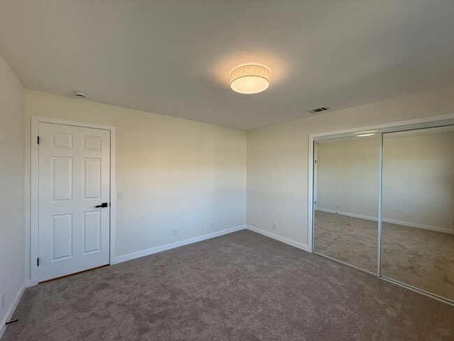 Building Photo - Beautifully Updated Single Story Custom Ho...