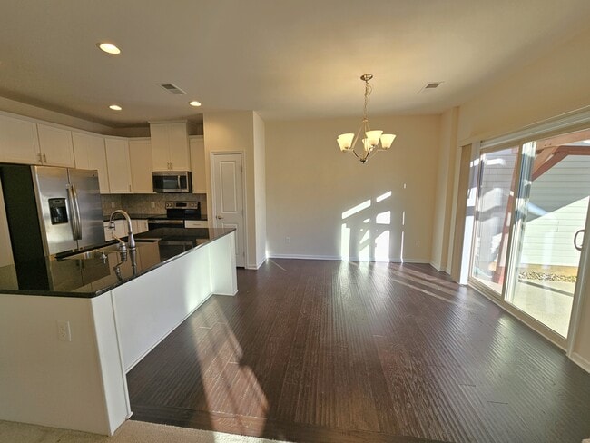 Building Photo - 136 Middleby Way