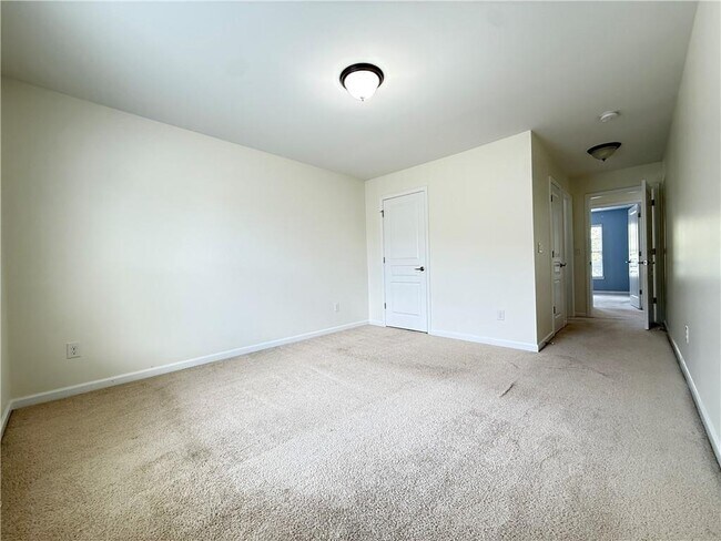 Building Photo - 279 Pendergast Dr SW