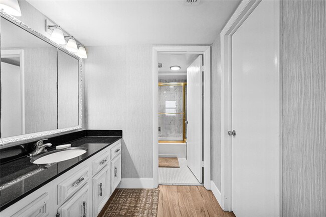 Building Photo - 3900 Galt Ocean Dr