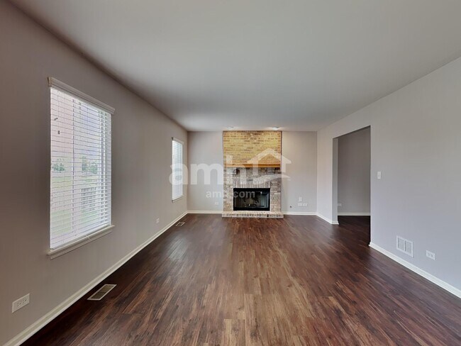 Building Photo - 528 Alyssa St