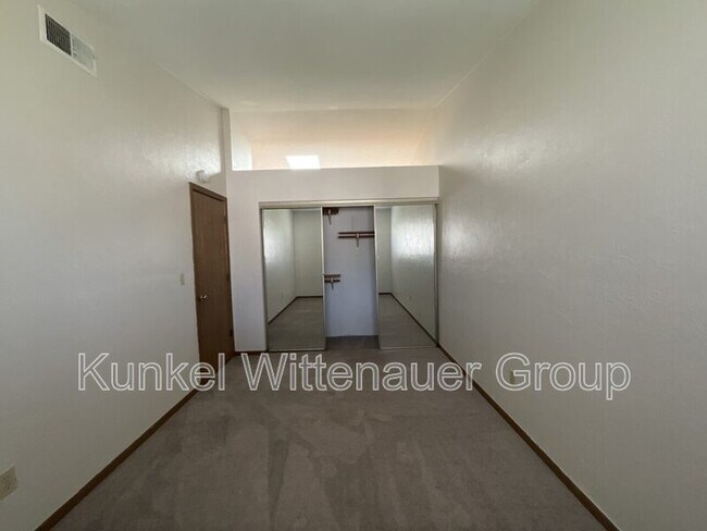 Building Photo - 177 Eagle Ridge